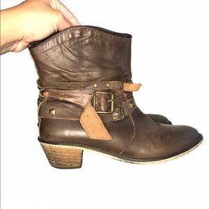 Steve Madden brown leather stud buckle boots